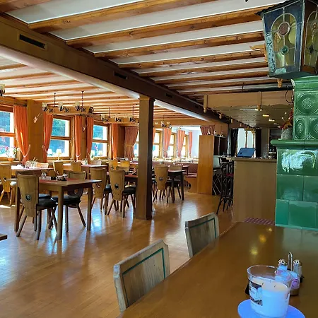 Waldeck Hotel 4*